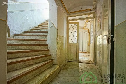Prodej rodinného domu 790 m², pozemek 484 m²