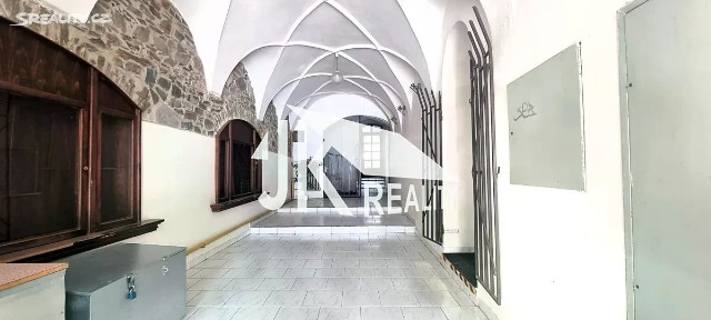 Prodej rodinného domu 304 m², pozemek 285 m²