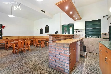 Prodej restaurace 470 m²
