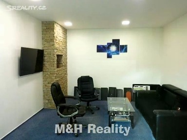 Prodej výrobní haly, prostoru 570 m²