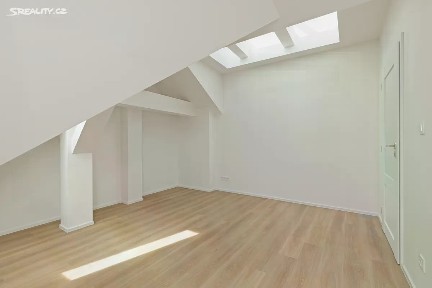 Prodej kanceláře 76 m²