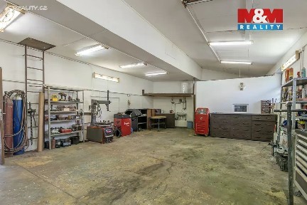 Prodej obchodního prostoru 92 m² Staříč