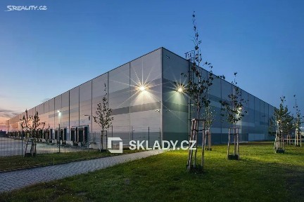 Pronájem skladového prostoru 1800 m²