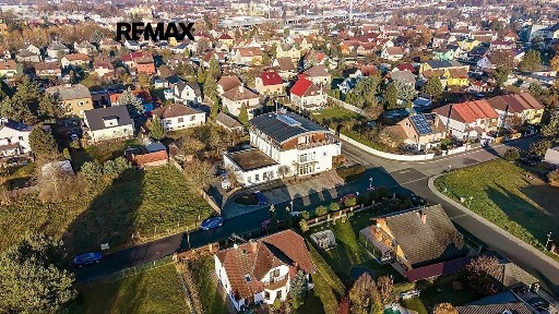 Prodej kanceláře 826 m²