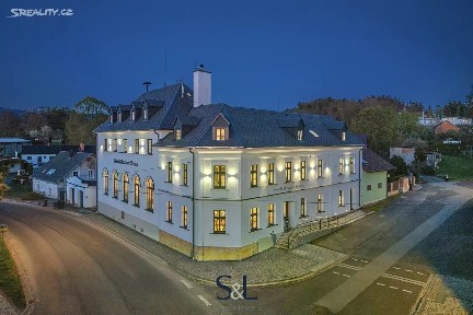 Osečná, Liberec, Svatovítské náměstí