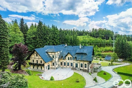 Prodej ubytovacího zařízení 2930 m²