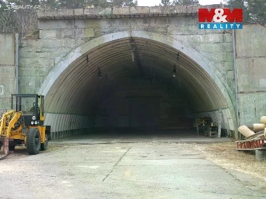 Prodej komerční nemovitosti 472 m²