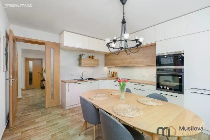 Prodej bytu 3+1 94 m² Březová, Teplice - Nová Ves
