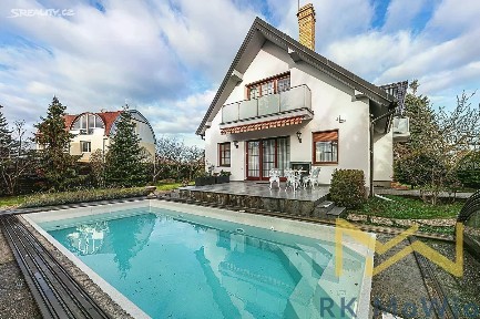 Pronájem rodinného domu 253 m², pozemek 900 m² Havraní, Praha - Suchdol
