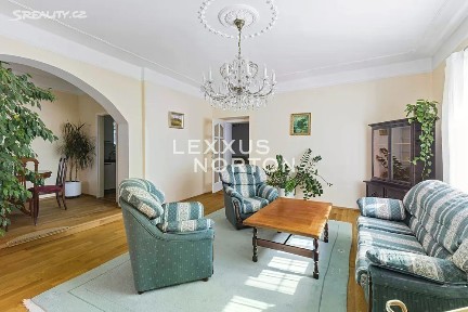 Pronájem rodinného domu 283 m², pozemek 375 m²
