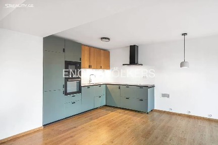 Pronájem vily 120 m², pozemek 253 m² Smidarská, Praha - Klánovice