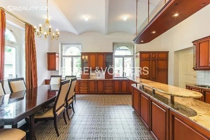 Pronájem rodinného domu 827 m², pozemek 7900 m² Ke dvoru, Praha - Vokovice