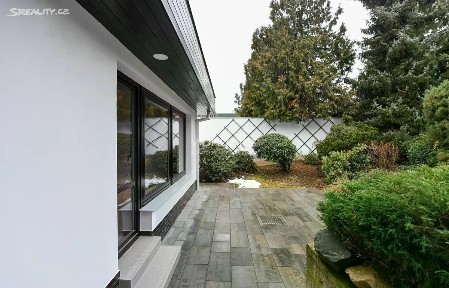 Pronájem vily 417 m², pozemek 1263 m² Ke hrádku, Praha - Kunratice