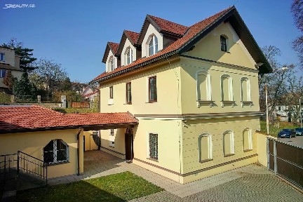 Pronájem rodinného domu 215 m², pozemek 546 m²