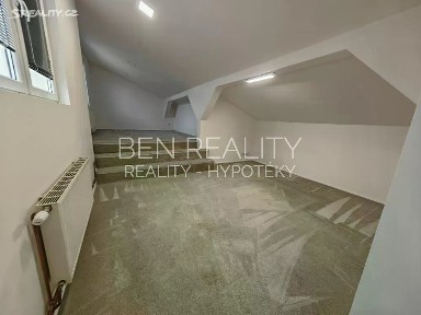 Pronájem bytu 2+1 80 m² Tečovská, Zlín - Malenovice