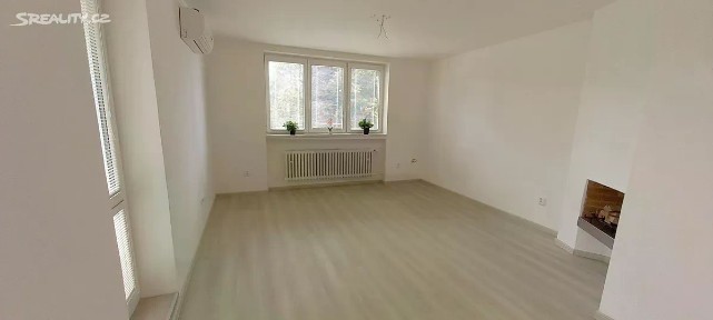 Pronájem bytu 4+kk 84 m² Volejníkova, Brno - Černá Pole