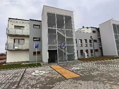 Pronájem bytu 1+kk 37 m² Třešňová, Znojmo