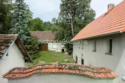 Prodej rodinného domu 620 m², pozemek 6457 m²