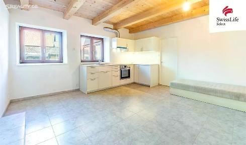 Prodej rodinného domu 240 m², pozemek 896 m²
