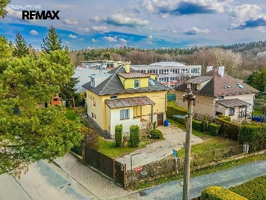 Prodej vícegeneračního domu 227 m², pozemek 695 m²