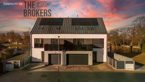 Prodej rodinného domu 214 m², pozemek 324 m²