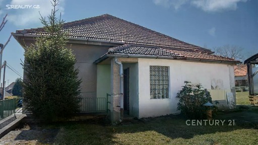 Prodej rodinného domu 186 m², pozemek 1322 m²