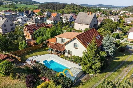 K Samohelce, Zdice