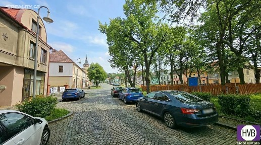 Palackého náměstí, Dobrovice