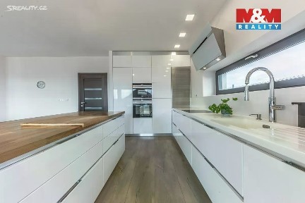 Prodej rodinného domu 178 m², pozemek 458 m²