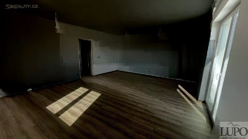 Postřižín, Mělník, Spojovací