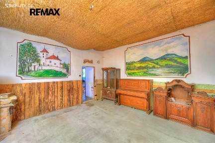 Prodej rodinného domu 325 m², pozemek 913 m²