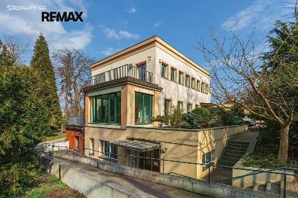 Prodej vily 675 m², pozemek 2791 m²