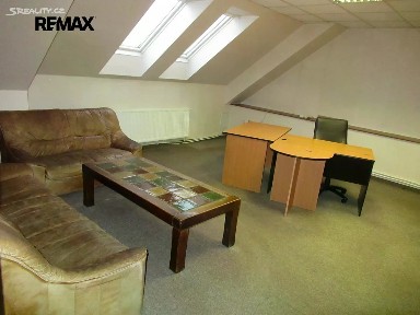 Prodej obchodního prostoru 687 m²