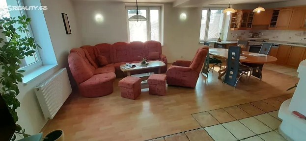 Prodej rodinného domu 342 m², pozemek 3612 m² Kotenčice