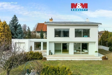 Prodej rodinného domu 180 m², pozemek 736 m²