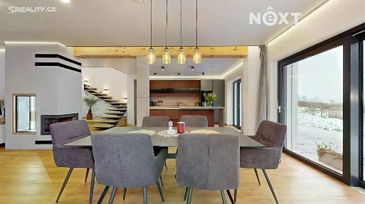 Prodej rodinného domu 210 m², pozemek 2278 m²