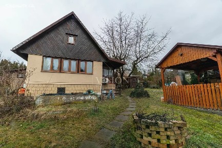 V Zahrádkách, Hradištko