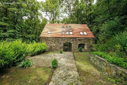 Prodej rodinného domu 168 m², pozemek 1058 m² Okoř