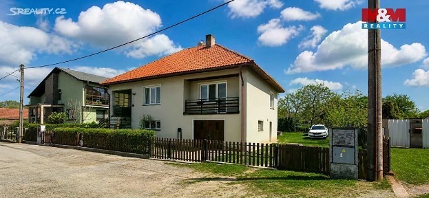 Prodej rodinného domu 129 m², pozemek 882 m²