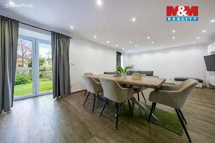 Prodej rodinného domu 250 m², pozemek 1677 m² Oleška - Krymlov