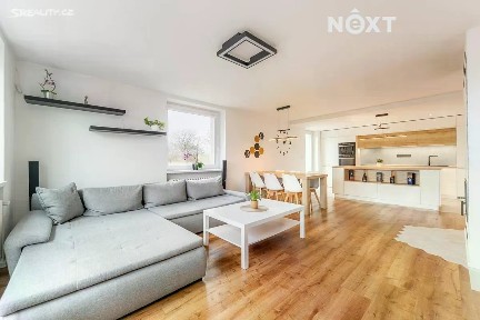 Prodej rodinného domu 223 m², pozemek 941 m²