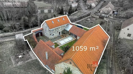 Prodej rodinného domu 579 m², pozemek 1059 m²