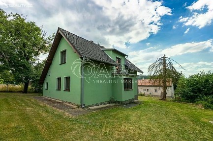 Prodej rodinného domu 297 m², pozemek 2555 m² Křečovice - Živohošť