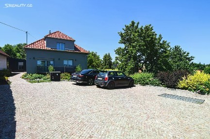 Prodej rodinného domu 249 m², pozemek 1250 m²