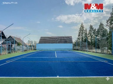 Prodej rodinného domu 300 m², pozemek 4182 m²