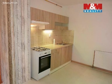 Prodej rodinného domu 385 m², pozemek 287 m² plk. Stříbrného, Kladno