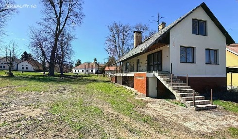 Prodej rodinného domu 201 m², pozemek 512 m²