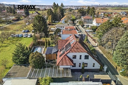 Prodej rodinného domu 285 m², pozemek 657 m² Západní, Čestlice