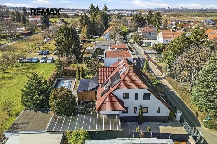 Západní, Čestlice