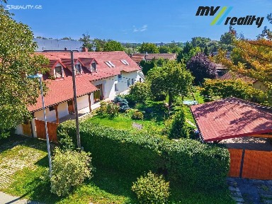 Prodej rodinného domu 178 m², pozemek 1113 m² Milovice - Benátecká Vrutice